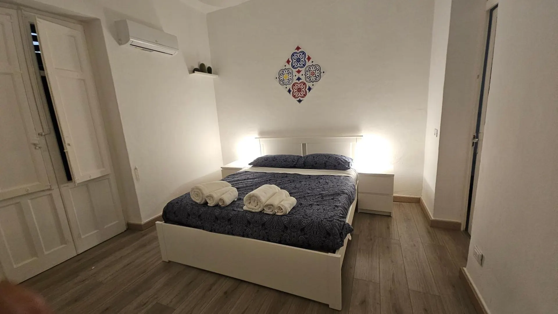 Dietro Ballaro - Guest House Palermo 0*,